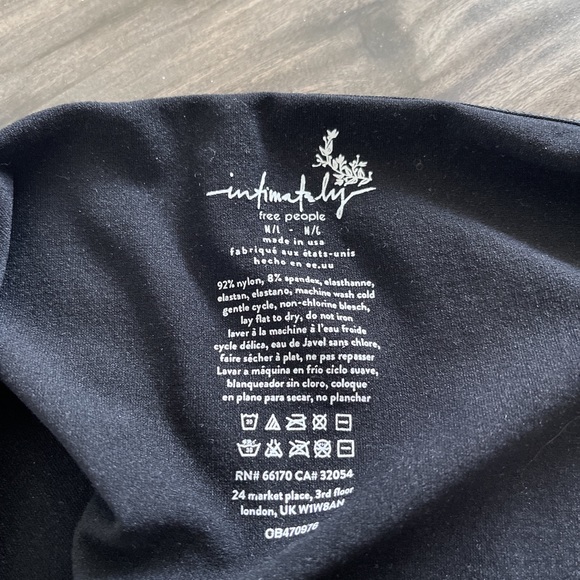 Free People seamless skinny strap cropped cami top - Picture 2 of 3